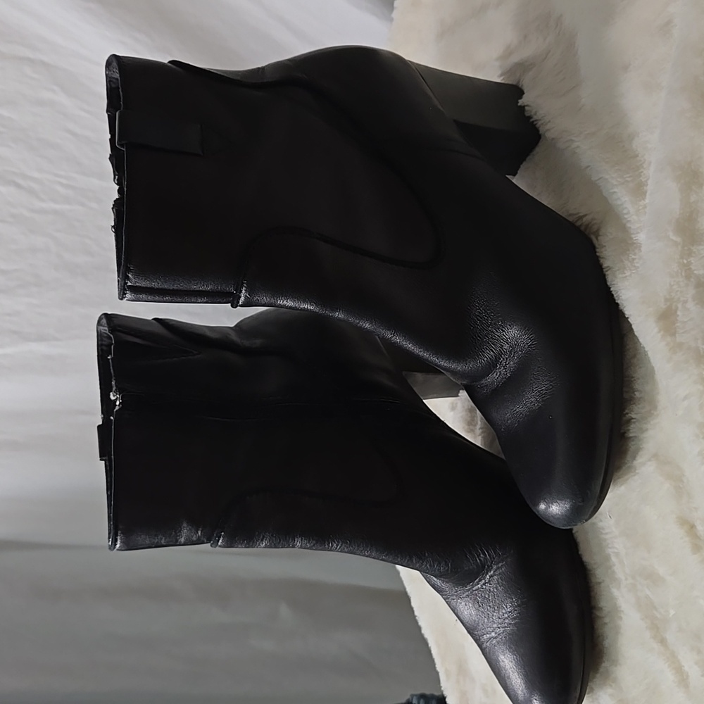 Clarks Black Leather Heeled Ankle Boots  Size 10
